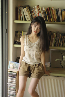 日本女生西西体